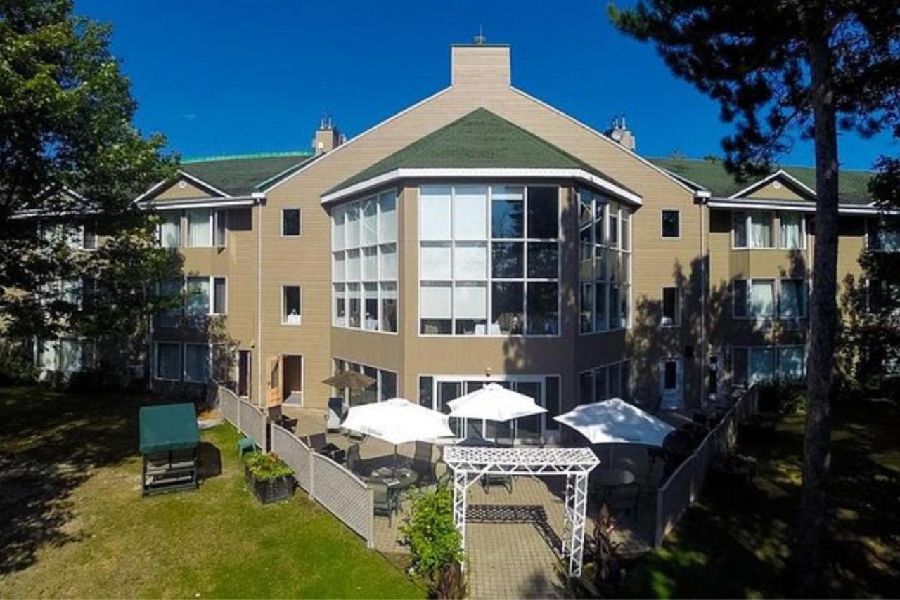 Auberge De La Montagne Coupee Saint Jean De Matha ภายนอก รูปภาพ