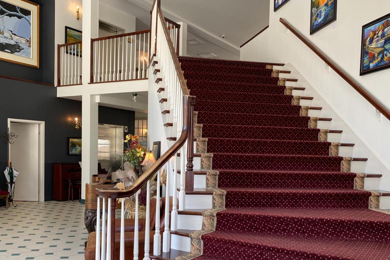 Auberge De La Montagne Coupee Saint Jean De Matha ภายนอก รูปภาพ