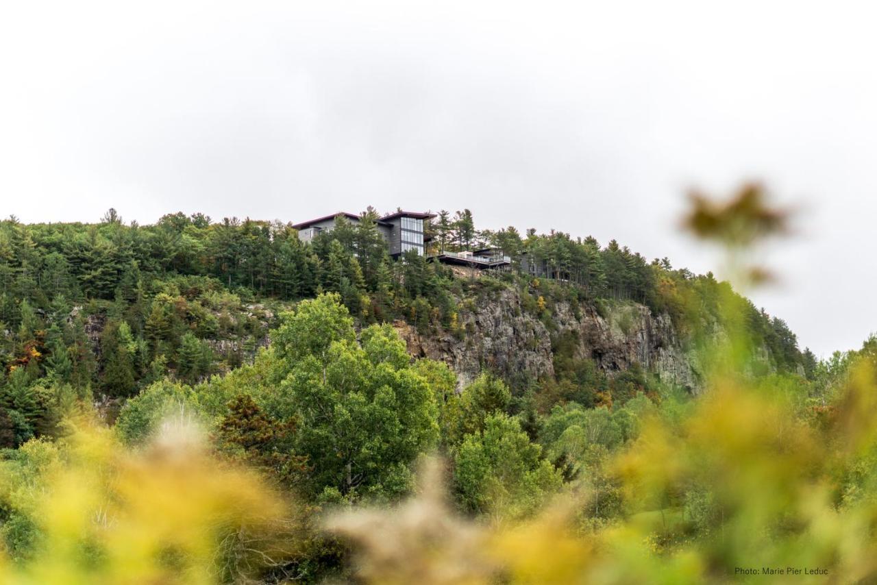 Auberge De La Montagne Coupee Saint Jean De Matha ภายนอก รูปภาพ