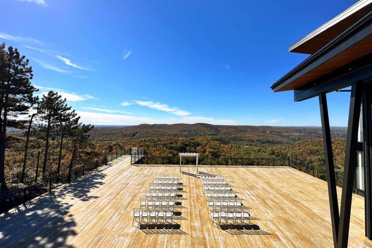 Auberge De La Montagne Coupee Saint Jean De Matha ภายนอก รูปภาพ